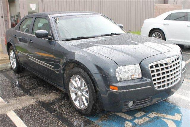 2007 Chrysler 300 Ext Cab 125.9 WB