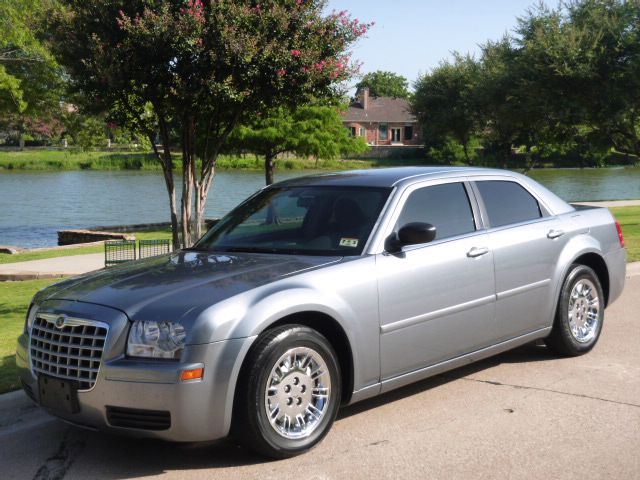 2007 Chrysler 300 Unknown