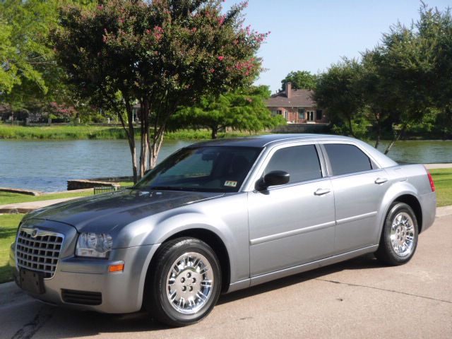 2007 Chrysler 300 Unknown