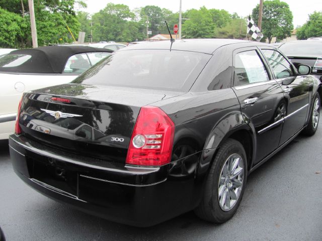 2008 Chrysler 300 Elk Conversion Van