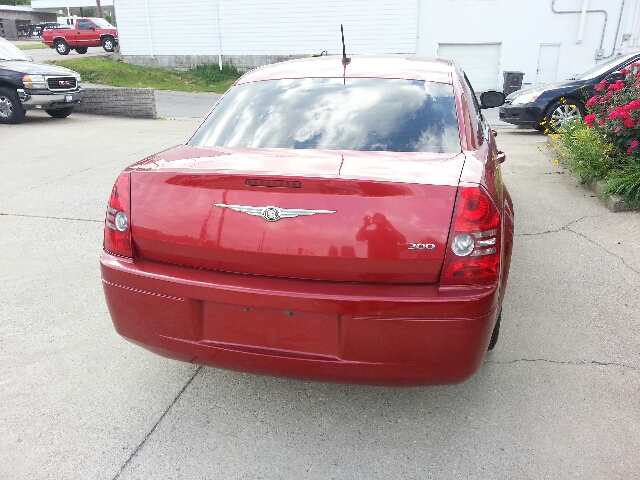 2008 Chrysler 300 Elk Conversion Van