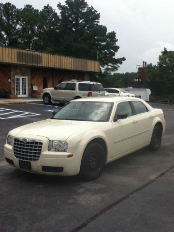 2008 Chrysler 300 Elk Conversion Van