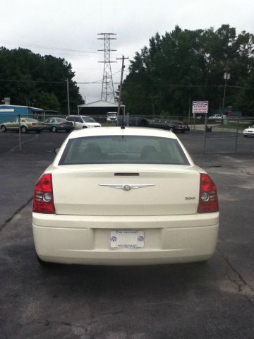 2008 Chrysler 300 Elk Conversion Van