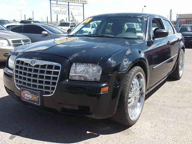 2008 Chrysler 300 Elk Conversion Van