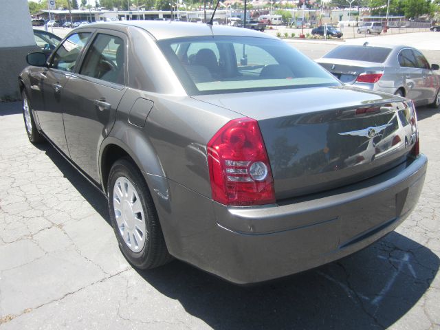 2008 Chrysler 300 Elk Conversion Van