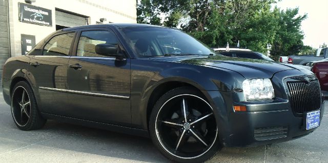 2008 Chrysler 300 Elk Conversion Van