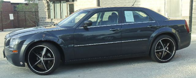 2008 Chrysler 300 Elk Conversion Van