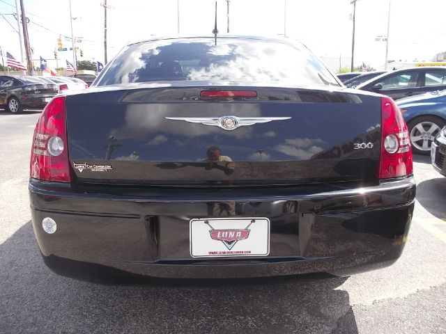 2008 Chrysler 300 Elk Conversion Van