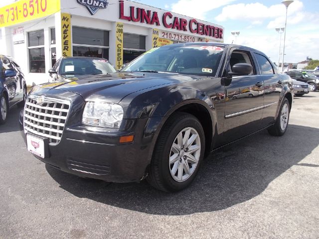 2008 Chrysler 300 Elk Conversion Van