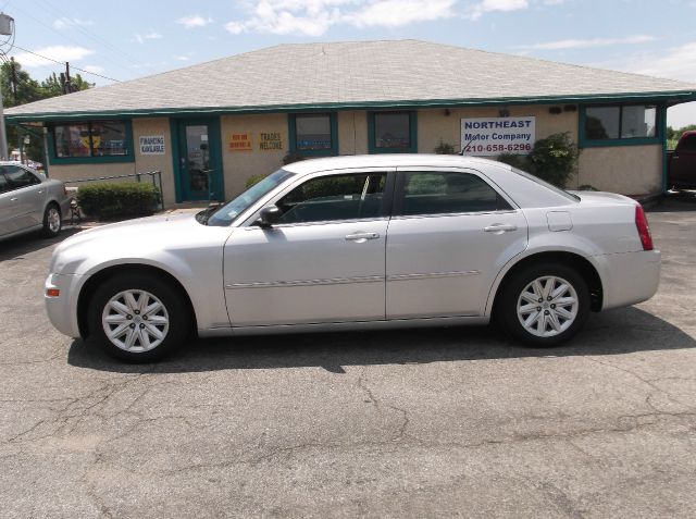 2008 Chrysler 300 Elk Conversion Van