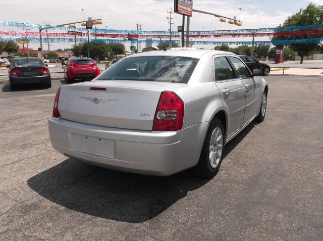 2008 Chrysler 300 Elk Conversion Van