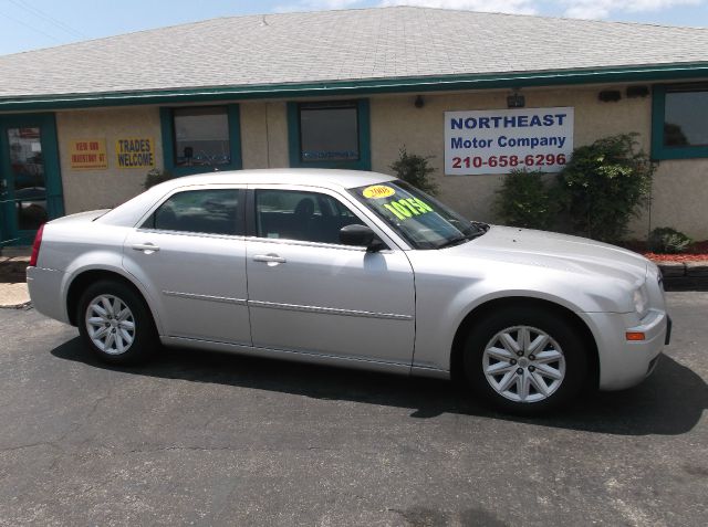 2008 Chrysler 300 Elk Conversion Van