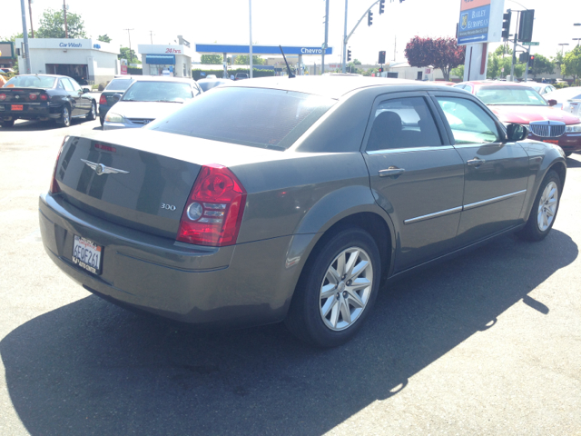 2008 Chrysler 300 Elk Conversion Van