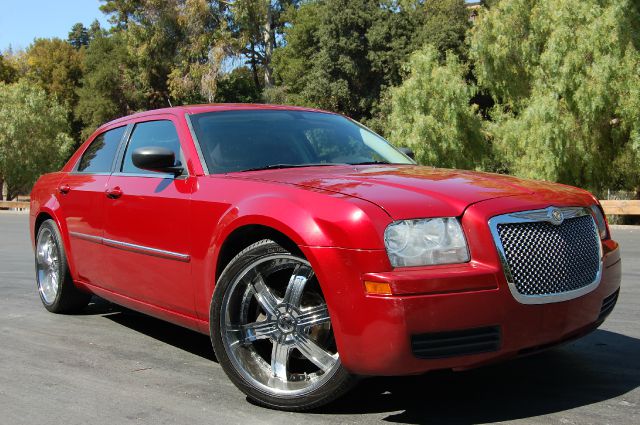 2008 Chrysler 300 Elk Conversion Van