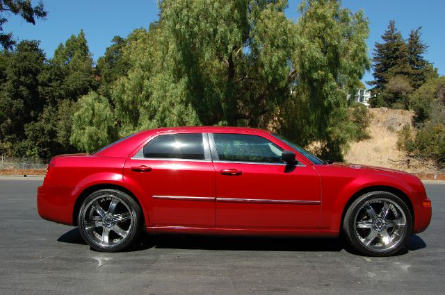 2008 Chrysler 300 Elk Conversion Van