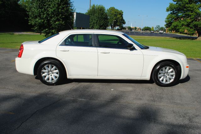 2008 Chrysler 300 Elk Conversion Van