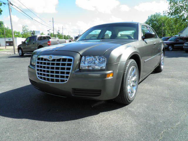 2008 Chrysler 300 Elk Conversion Van