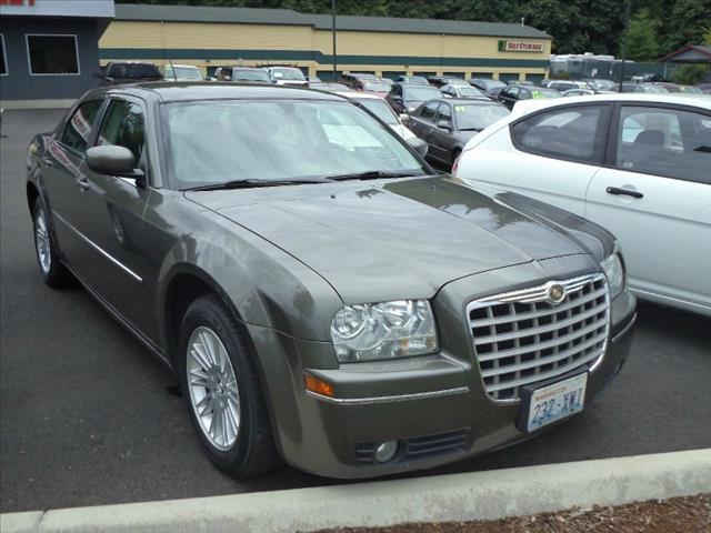 2008 Chrysler 300 Unknown