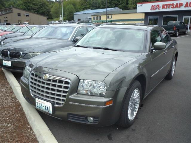 2008 Chrysler 300 Unknown