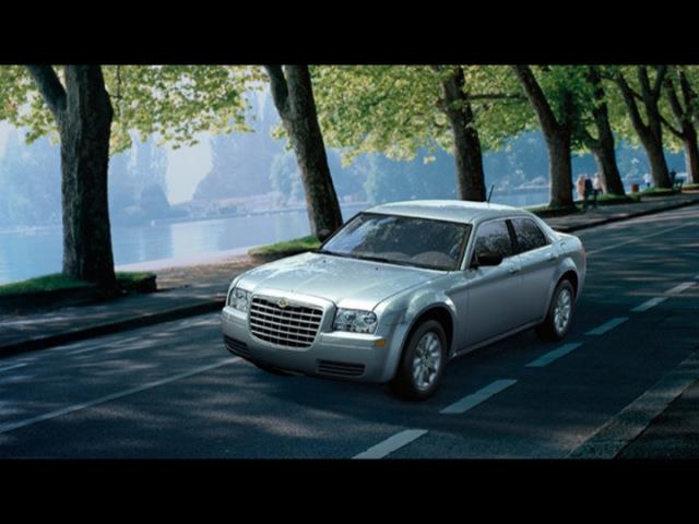 2008 Chrysler 300 SLE / 4x4