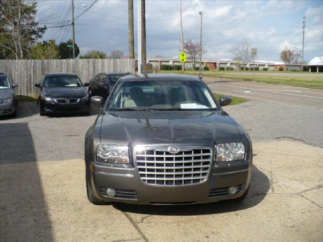 2008 Chrysler 300 Crew Cab 10 Contractor Body L