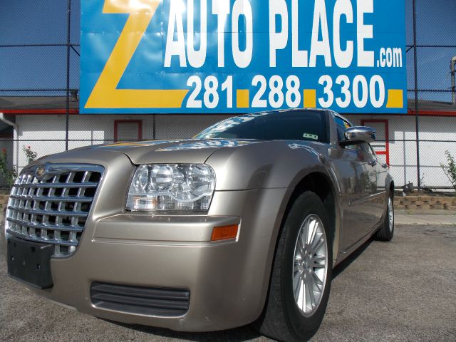 2009 Chrysler 300 Elk Conversion Van