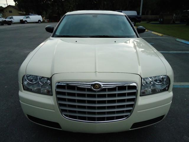 2009 Chrysler 300 Elk Conversion Van