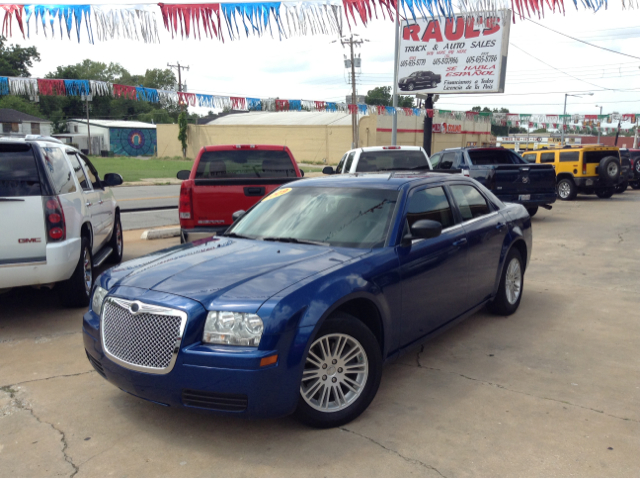 2009 Chrysler 300 Unknown