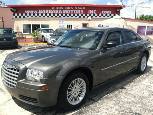 2009 Chrysler 300 Elk Conversion Van