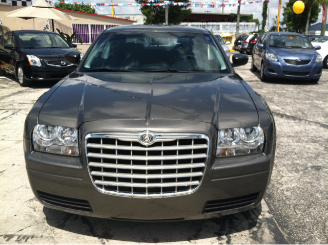 2009 Chrysler 300 Elk Conversion Van