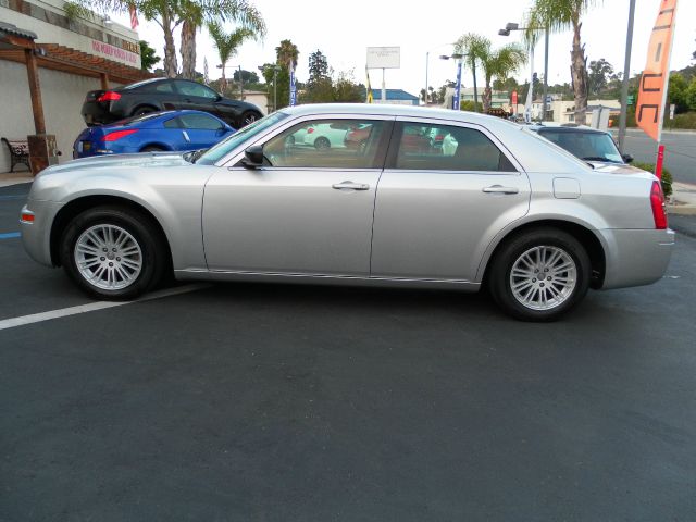 2009 Chrysler 300 Elk Conversion Van