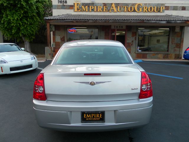 2009 Chrysler 300 Elk Conversion Van