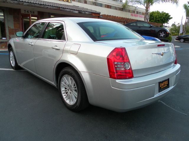 2009 Chrysler 300 Elk Conversion Van