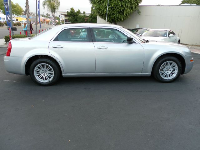 2009 Chrysler 300 Elk Conversion Van