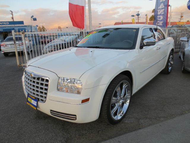 2009 Chrysler 300 Elk Conversion Van