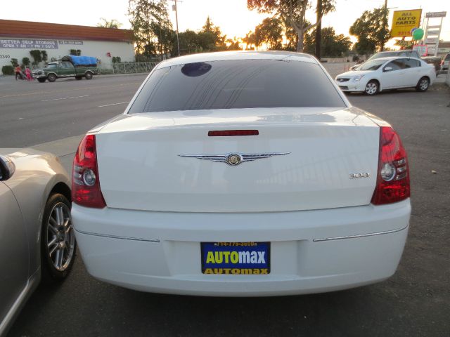 2009 Chrysler 300 Elk Conversion Van