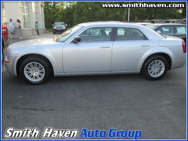 2009 Chrysler 300 1500 SL 4WD