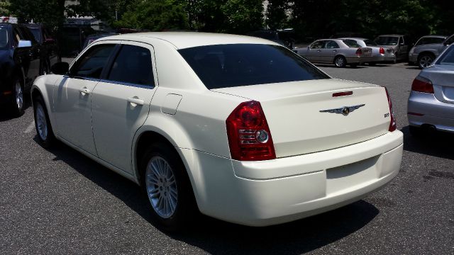 2009 Chrysler 300 Elk Conversion Van