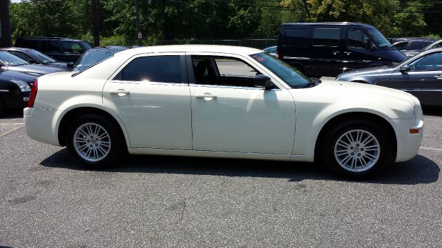 2009 Chrysler 300 Elk Conversion Van