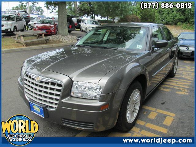 2009 Chrysler 300 1500 SL 4WD