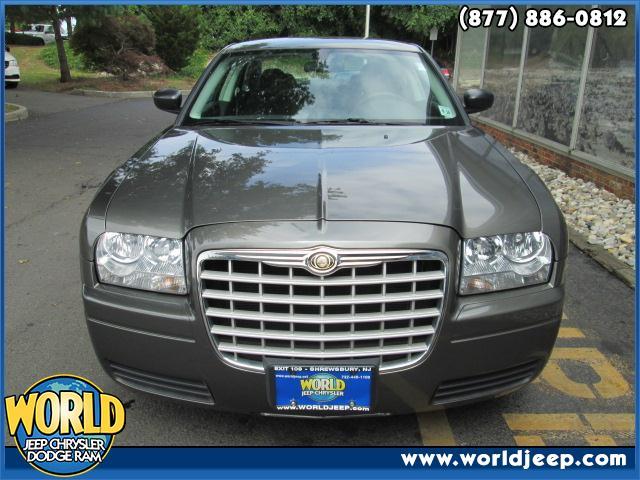 2009 Chrysler 300 1500 SL 4WD