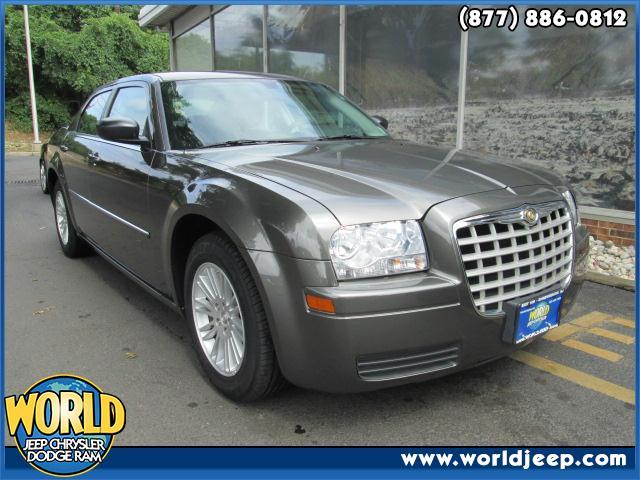 2009 Chrysler 300 1500 SL 4WD