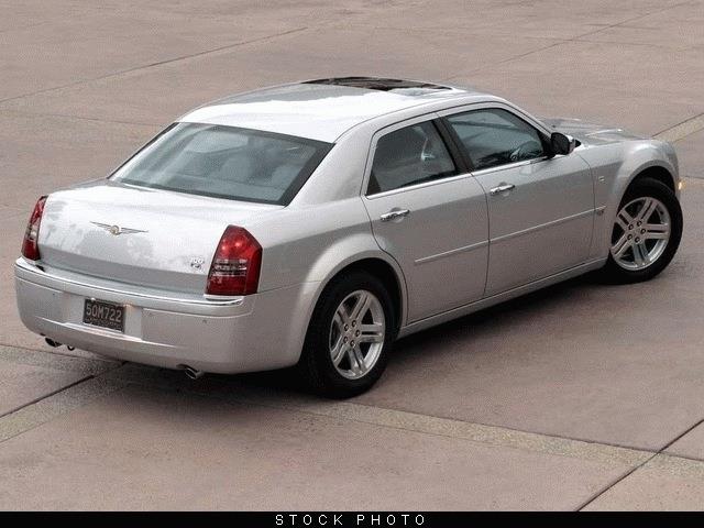 2009 Chrysler 300 LS Flex Fuel 4x4 This Is One Of Our Best Bargains