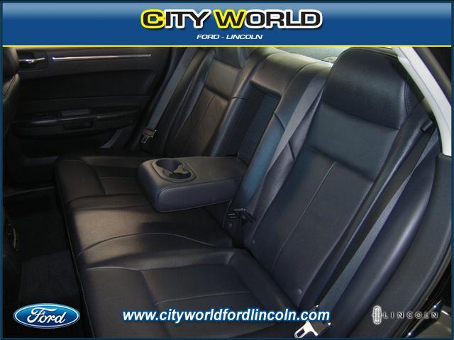 2010 Chrysler 300 Silverado4x4ext Cab