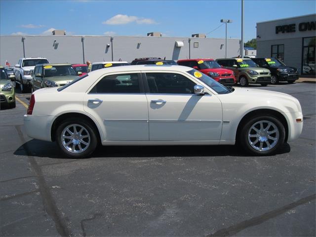 2010 Chrysler 300 Double AUTO (SE)