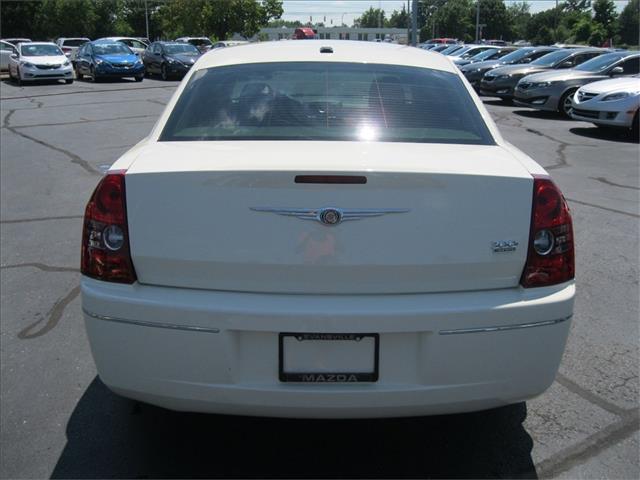 2010 Chrysler 300 Double AUTO (SE)