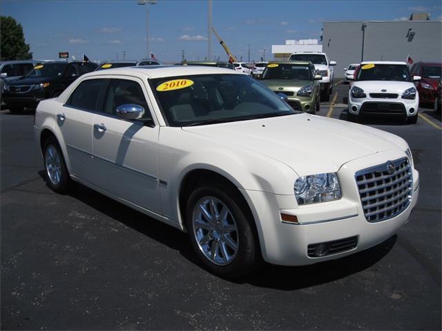 2010 Chrysler 300 Double AUTO (SE)