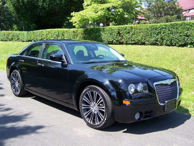 2010 Chrysler 300 SXT Sport Sedan