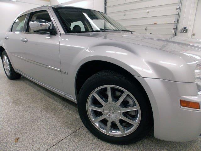 2010 Chrysler 300 Cx-dvd-leather