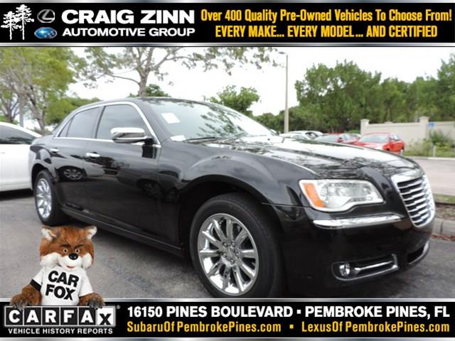 2011 Chrysler 300 SLT 25